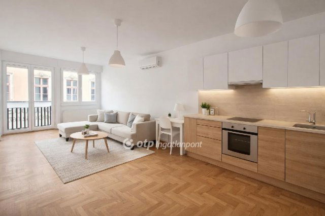 Eladó téglalakás, Budapesten, V. kerületben 149 M Ft, 2+2 szobás