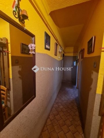 Eladó családi ház, Budapesten, XX. kerületben 85.5 M Ft