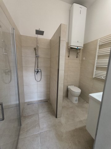 Kiadó téglalakás, albérlet, V. kerületben, Kossuth Lajos utcában