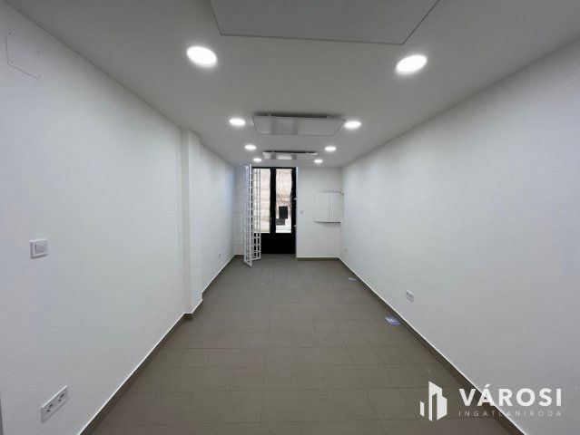 Kiadó üzlethelyiség, Debrecenben 280 E Ft / hó