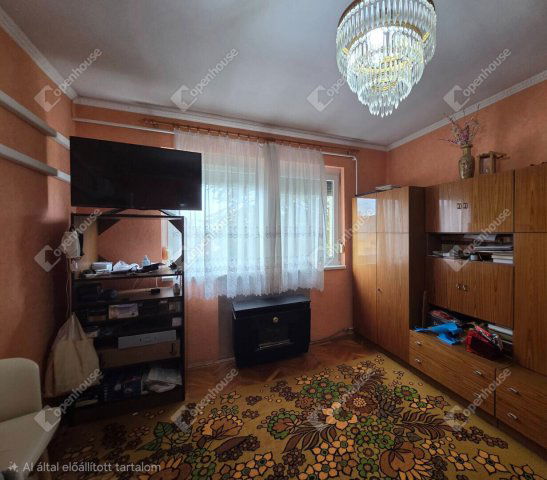 Eladó téglalakás, Székesfehérvárott 84.99 M Ft, 4 szobás