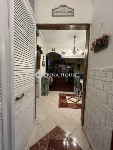 Eladó panellakás, Várpalotán 59.9 M Ft, 4 szobás