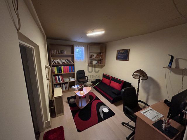 Eladó családi ház, Napkoron 21.8 M Ft, 2 szobás