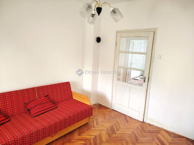 Eladó családi ház, Bakonysárkányban 29.9 M Ft, 4 szobás