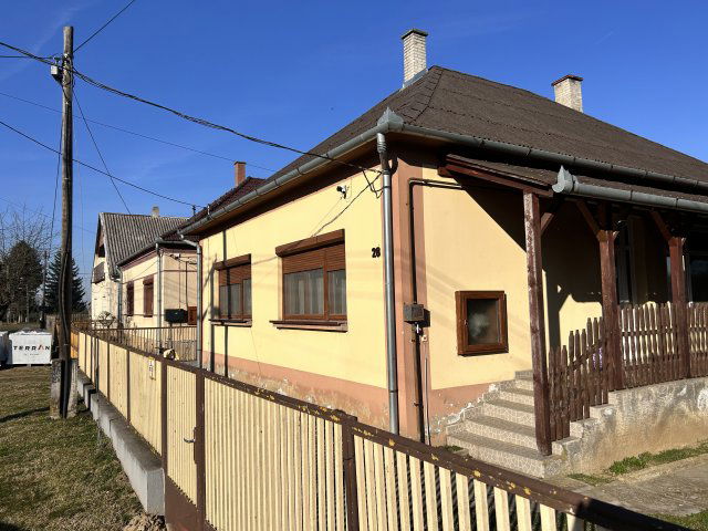 Eladó családi ház, Berzencén 27.9 M Ft, 3 szobás