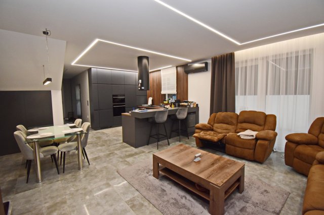 Kiadó családi ház, albérlet, Debrecenben 1200 E Ft / hó