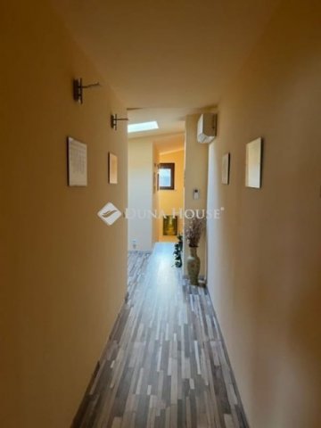 Eladó családi ház, Budapesten, XX. kerületben 97 M Ft, 6 szobás