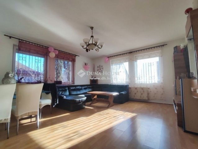 Eladó családi ház, Gyömrőn 104.5 M Ft, 5 szobás