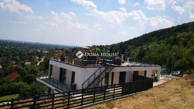 Eladó telek, Budapesten, III. kerületben 127 M Ft