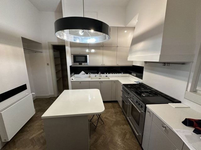 Eladó téglalakás, Budapesten, V. kerületben 480 M Ft, 4 szobás