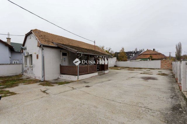 Eladó családi ház, Győrött 69.9 M Ft, 3 szobás