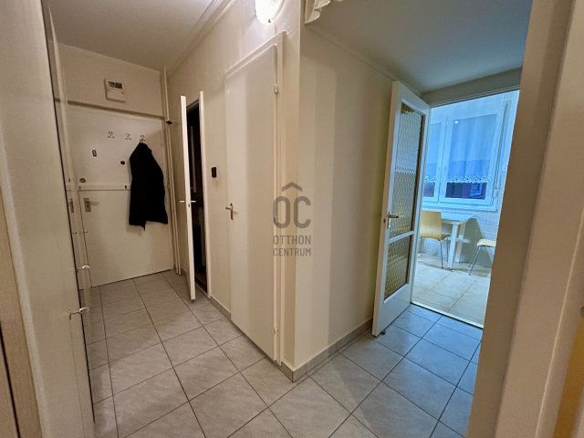 Eladó panellakás, Győrött 55.9 M Ft, 2 szobás