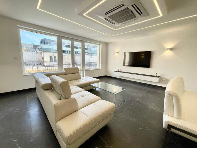 Eladó téglalakás, Budapesten, V. kerületben 215 M Ft, 2 szobás