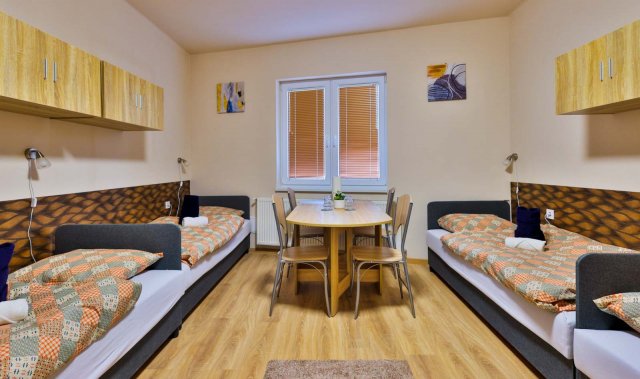 Kiadó családi ház, albérlet, Debrecenben 10 E Ft / hó, 6 szobás