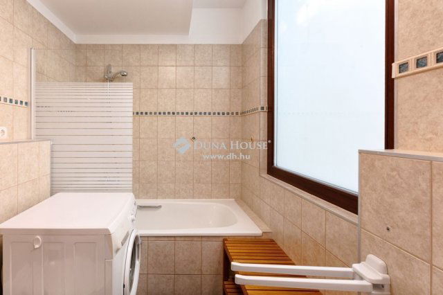 Eladó téglalakás, Budapesten, IX. kerületben 120 M Ft, 2 szobás