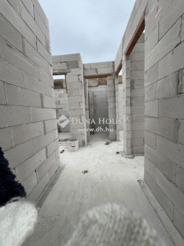 Eladó ikerház, Budapesten, XVIII. kerületben 99 M Ft, 4 szobás