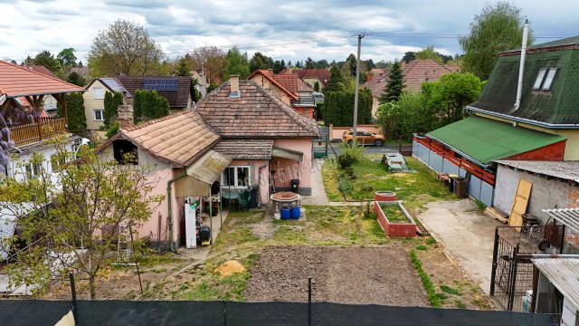 Eladó családi ház, Gödön 69.99 M Ft, 2 szobás