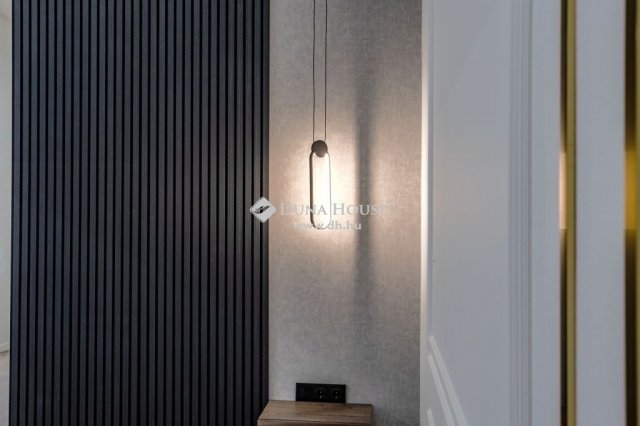 Eladó téglalakás, Pécsett 79.9 M Ft, 2 szobás