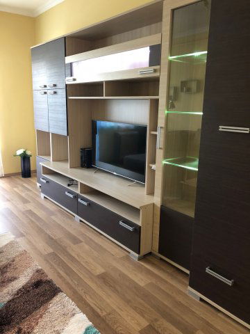 Kiadó panellakás, albérlet, Debrecenben, Dóczy József utcában