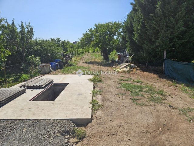 Eladó telek, Pécsett 35 M Ft / költözzbe.hu