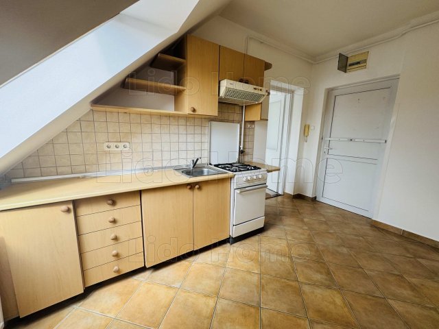 Kiadó téglalakás, albérlet, Győrött 170 E Ft / hó, 1 szobás