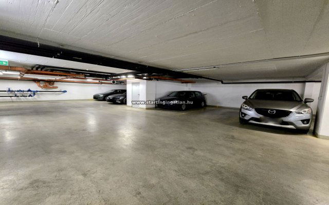 Eladó garázs, Budapesten, IX. kerületben, Márton utcában