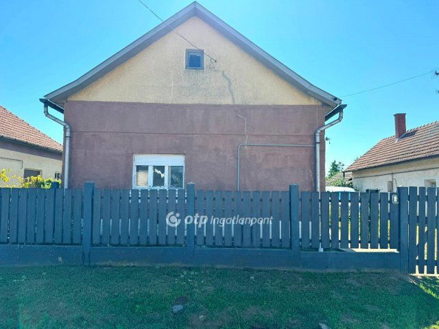 Eladó családi ház, Egyeken 11.9 M Ft, 3 szobás