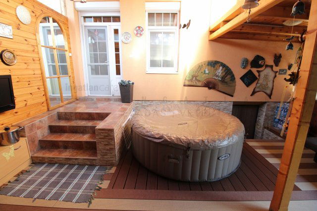 Eladó családi ház, Szegeden 94.9 M Ft, 3 szobás