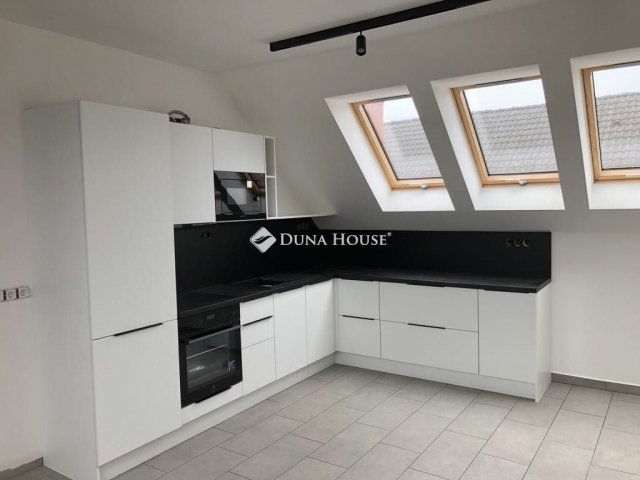 Kiadó téglalakás, albérlet, Villányban 140 E Ft / hó, 3 szobás