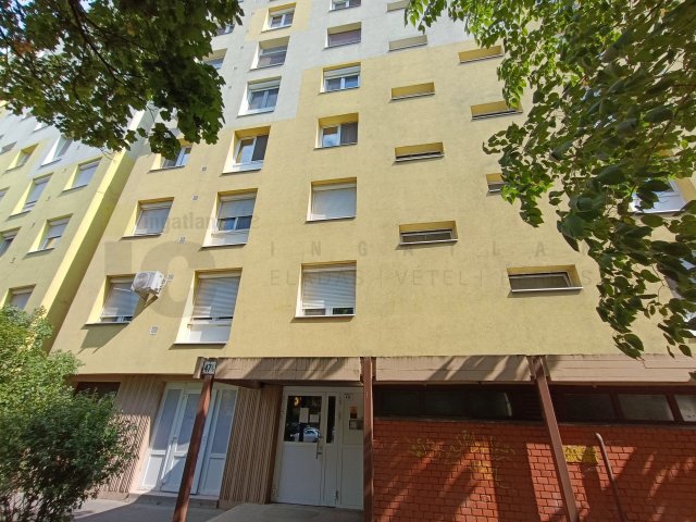 Eladó panellakás, Szegeden, Szilléri sugárúton 54 M Ft