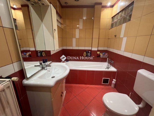 Eladó téglalakás, Budapesten, VIII. kerületben 85 M Ft, 3 szobás