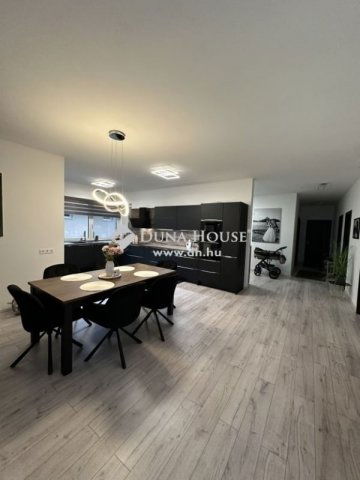 Eladó családi ház, Monoron 199.99 M Ft, 5 szobás