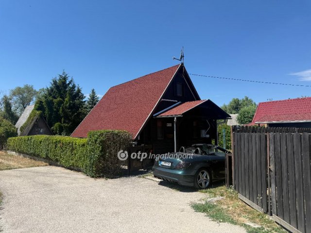 Eladó családi ház, Fehérvárcsurgón 46 M Ft, 1+2 szobás