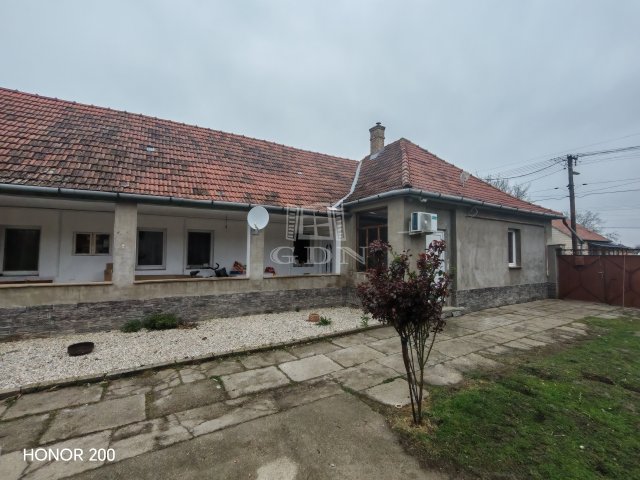 Eladó családi ház, Katymáron 22.9 M Ft, 3 szobás