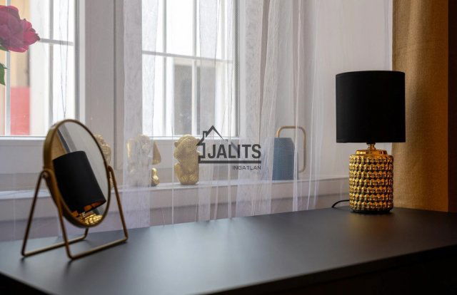 Kiadó téglalakás, albérlet, VII. kerületben, Akácfa utcában