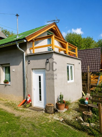 Eladó családi ház, Kesztölcön 24.5 M Ft, 2 szobás