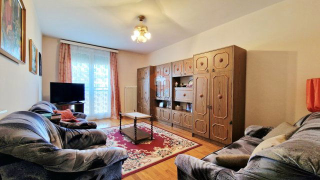 Eladó panellakás, Pécsett, Gosztonyi Gyula utcában 40 M Ft