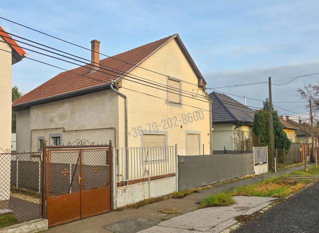 Eladó családi ház, XVI. kerületben, Lillafüred utcában