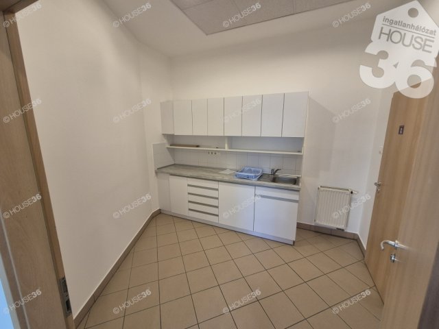 Kiadó iroda, Kecskeméten 650 E Ft / hó, 2 szobás