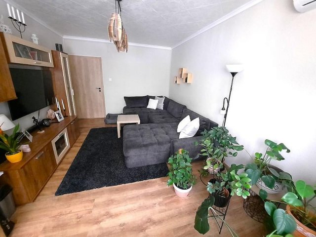 Eladó panellakás, Budapesten, XV. kerületben 63 M Ft, 2 szobás