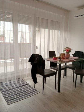 Kiadó téglalakás, albérlet, Debrecenben 270 E Ft / hó, 3 szobás