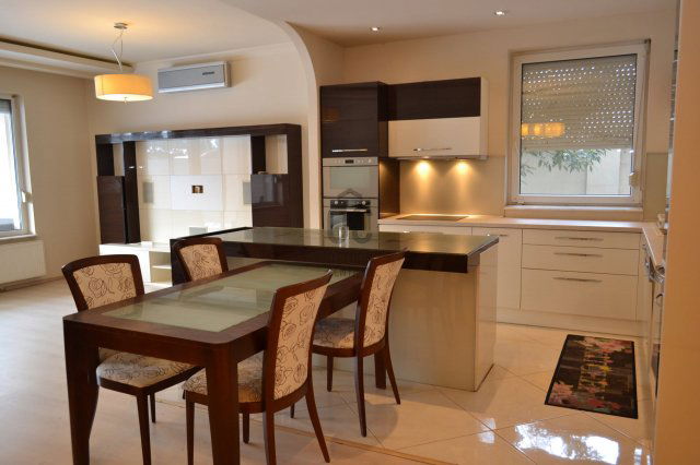 Eladó sorház, Nyíregyházán 125.9 M Ft, 4 szobás