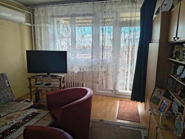 Eladó panellakás, Budapesten, XXI. kerületben 55 M Ft, 3 szobás