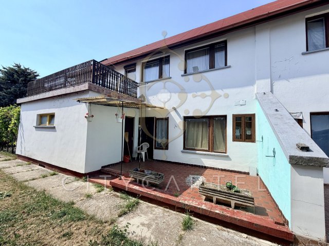 Eladó családi ház, Balatonlelleén 100 M Ft, 3+3 szobás