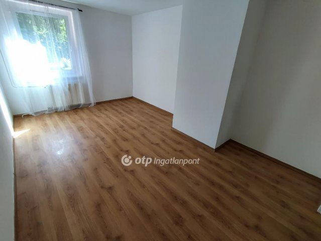 Eladó panellakás, Budapesten, XX. kerületben 80 M Ft, 3 szobás