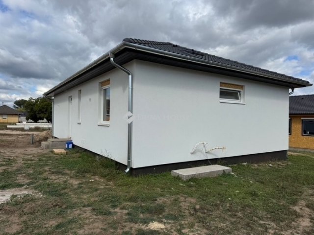 Eladó családi ház, Kecskeméten 83.9 M Ft, 4 szobás