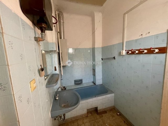Eladó családi ház, Budapesten, XVII. kerületben 65 M Ft