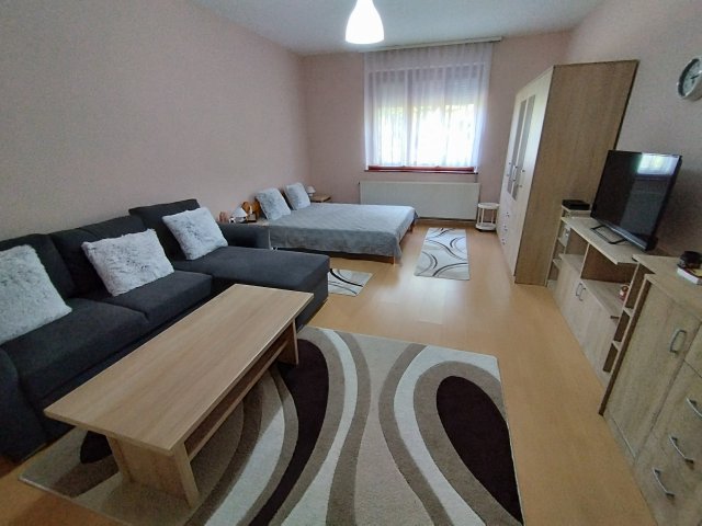 Eladó családi ház, Apcon 29.9 M Ft, 3 szobás