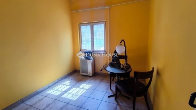 Eladó téglalakás, Budapesten, XX. kerületben 37.9 M Ft, 3 szobás