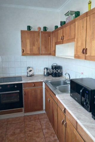 Eladó panellakás, Debrecenben 65 M Ft, 3 szobás